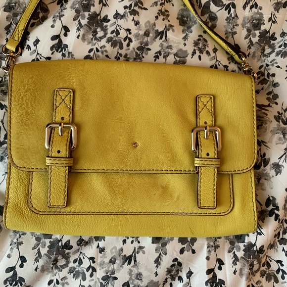 kate spade Handbags - kATE SPADE ♠️ SHOULDER BAG